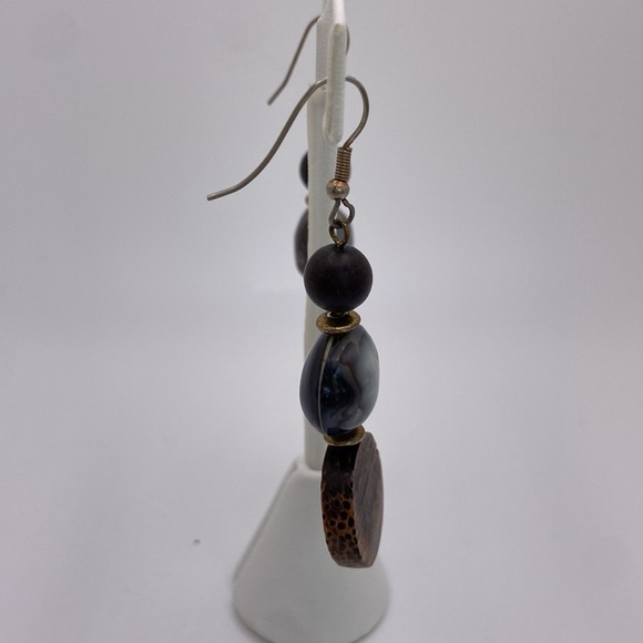 Vintage VTG Three Bead Dangle Earrings Wood Silver Tone - Picture 6 of 10